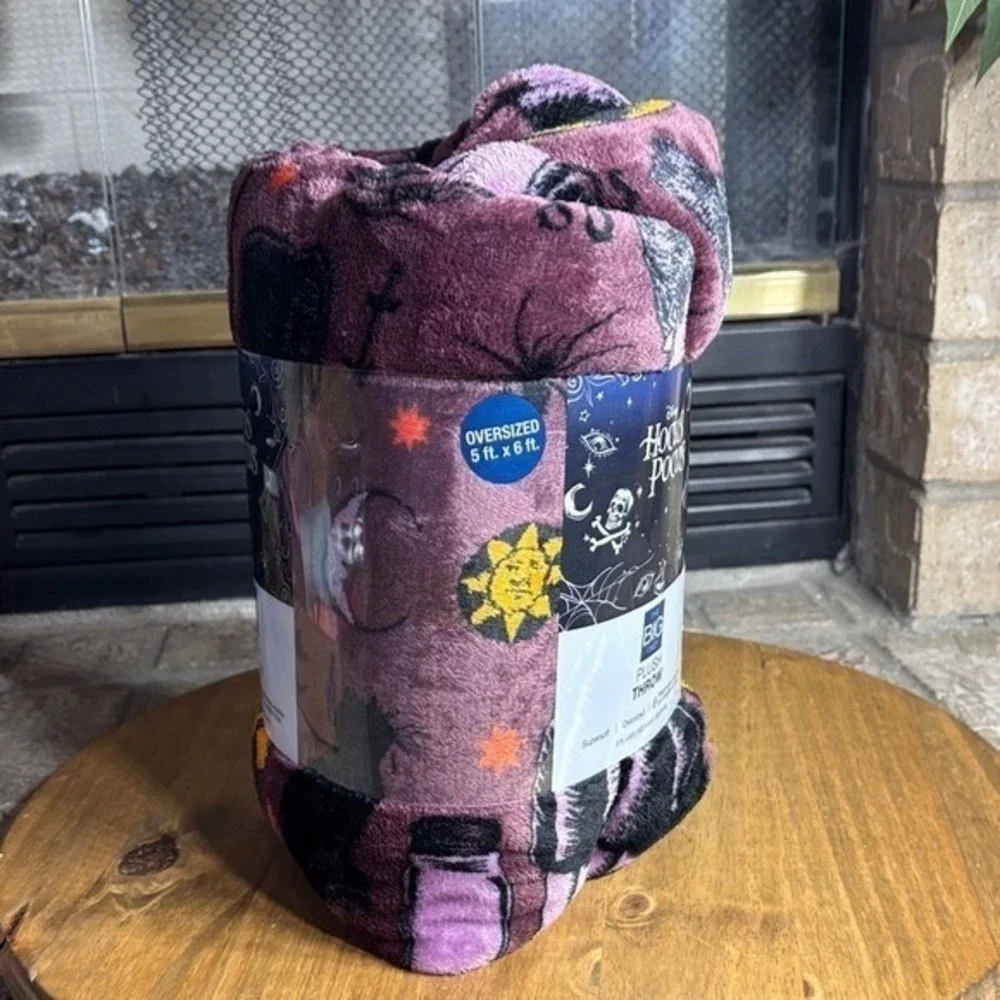 Disney Hocus Pocus Oversized Throw Blanket Spooky Witches Purple  5'x6' GIFT NEW
